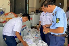 Cần Thơ: Phát hiện hơn 1,3 tấn đùi gà, chân giò lợn hết hạn sử dụng