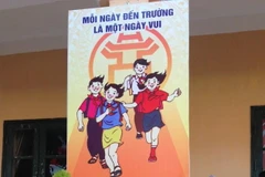 Poster tại một trường học ở Hà Nội. (Nguồn: Vietnam+)