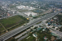 Nút giao thông Liêm Tuyền thuộc thành phố Phủ Lý, tỉnh Hà Nam là điểm kết nối giao thông quan trọng của tỉnh Hà Nam với các tỉnh trong vùng đồng bằng sông Hồng. (Ảnh: Vũ Sinh/TTXVN)