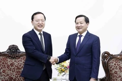 Phó Thủ tướng Lê Minh Khái tiếp Tổng giám đốc Tập đoàn Samsung Electronics phụ trách tài chính Park Hark-kyu. (Ảnh: An Đăng/TTXVN)