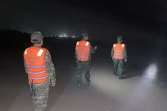 Thừa Thiên-Huế: Sóng đánh chìm tàu cá, một ngư dân mất tích