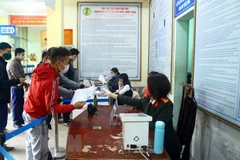 Làm thủ tục xuất nhập cảnh. (Ảnh minh họa. Nguồn: TTXVN)