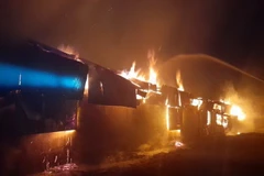 Vĩnh Long: Cháy lớn tại khu vực sản xuất nhang rộng trên 1.300m2