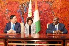 Phó Tổng thống Côte d'Ivoire tiếp Chủ tịch Quốc hội Vương Đình Huệ (khi đó là Phó Thủ tướng Chính phủ) ngày 1/11/2019. (Ảnh: Phi Hùng/TTXVN)