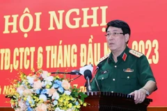 Đại tướng Lương Cường, Ủy viên Bộ Chính trị, Ủy viên Thường vụ Quân ủy Trung ương, Chủ nhiệm Tổng cục Chính trị Quân đội Nhân dân Việt Nam phát biểu kết luận hội nghị. (Ảnh: Trọng Đức/TTXVN)