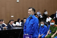 Bị cáo Nguyễn Ngọc Hai, cựu Chủ tịch Ủy ban Nhân dân tỉnh Bình Thuận khai báo trước tòa. (Ảnh: Phạm Kiên/TTXVN)