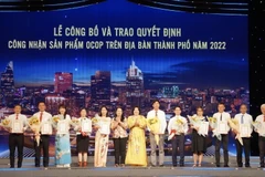 Một gian hàng bán sản phẩm OCOP. (Ảnh minh họa. Nguồn: TTXVN)