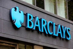 Barclays là một trong số 5 tập đoàn tài chính mà ShareAction kêu gọi ngừng tài trợ cho các dự án dầu khí. (Nguồn: Getty Images)