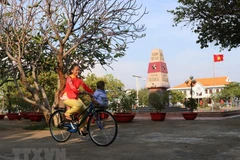 Người dân thị trấn Trường Sa, huyện Trường Sa, tỉnh Khánh Hòa. (Ảnh: Sỹ Tuyên-Thắng Trung-Phan Sáu/TTXVN)