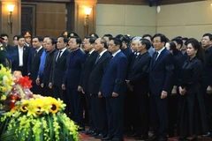 Thủ tướng Phạm Minh Chính, các lãnh đạo, nguyên lãnh đạo Đảng, Nhà nước tại Lễ truy điệu Phó Thủ tướng Lê Văn Thành. (Ảnh: Lâm Khánh/TTXVN)