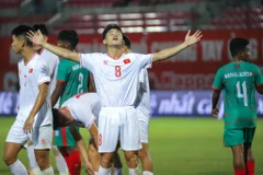 Tiền vệ Lê Văn Quang Duyệt (số 8) ăn mừng bàn thắng nâng tỷ số lên 3-1 cho U20 Việt Nam. (Ảnh: Việt Anh/Vietnam+)