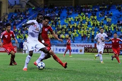 Thắng Than Quảng Ninh 1-0, Hà Nội T&T vượt lên vị trí thứ 2