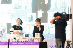 Giới thiệu các sản phẩm nổi bật tại K-Beauty 2015. (Nguồn: Aving News)