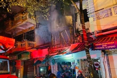 Hiện trường xảy ra vụ cháy ngày 15/01/2024 tại nhà ở kết hợp kinh doanh, số 4 Hàng Lược, Hàng Mã, Hoàn Kiếm làm 04 người thương vong. (Ảnh: PV/Vietnam+)