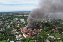 Hiện trường vụ cháy chùa Hòa Phúc, xã Hòa Thạch, huyện Quốc Oai, Hà Nội vào tháng 6/2022. (Ảnh: TTXVN phát)