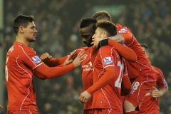 Cận cảnh Balotelli lần đầu "nổ súng" giúp Liverpool hạ Tottenham