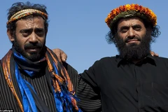 [Photo] Gặp gỡ "những người đàn ông hoa" trên dãy núi Habala