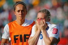 Laura Bassett đã khóc sau khi đá phản lưới nhà. (Nguồn: Getty Images)