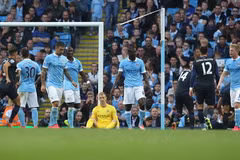 Manchester City bại trận ngay trên sân nhà Etihad. (Nguồn: DM)