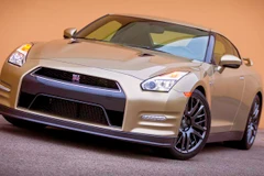 Lộ diện phiên bản GT-R Gold Edition 2016 đặc biệt của Nissan