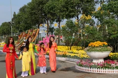 Ngày mùng 1 Tết Ất Mùi, ba miền trên cả nước thời tiết đẹp