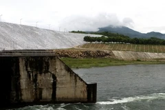 Hồ thủy điện Thác Bà. (Ảnh: Hoàng Lâm​/TTXVN)