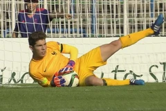 Con trai của Zidane cản phá 3 quả penalty, tự tin sút kiểu panenka