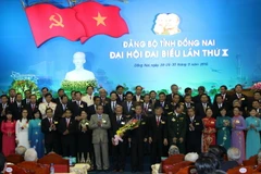 Ban Chấp hành Đảng bộ Đồng Nai khóa X ra mắt ra mắt tại đại hội. (Ảnh: Sỹ Tuyên​/TTXVN)
