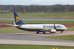 Máy bay chở khách của Ba Lan hạ cánh khẩn cấp do nghi có bom