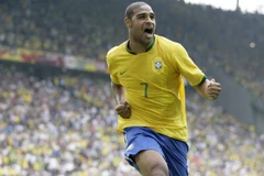 Adriano chi đậm cho 18 gái mại dâm trong bữa tiệc ở Copacabana