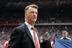Louis van Gaal hạnh phúc khi M.U lên ngôi đầu. (Nguồn: AFP/Getty Images)