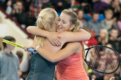 Australian Open 2015: Người đẹp "đại chiến," hạt giống tiếp tục rơi