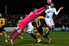 Manchester United bất lực trước đội bóng hạng tư Cambridge