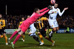 Manchester United bất lực trước đội bóng hạng tư Cambridge