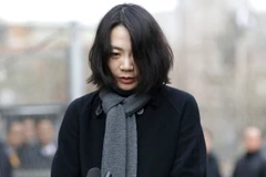 Nữ tiếp viên Korean Air bị buộc phải nói dối về sự cố hạt mắcca