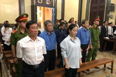 Các bị cáo tại phiên tòa ngày 11/5. (Ảnh: Thành Chung/TTXVN)