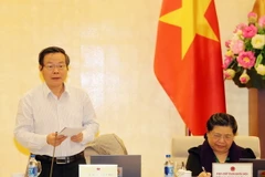 Phó Chủ tịch Quốc hội Phùng Quốc Hiển phát biểu. (Ảnh: Trọng Đức/TTXVN)