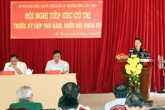 Chủ tịch Quốc hội Nguyễn Thị Kim Ngân phát biểu tại buổi tiếp xúc cử tri xã Mỹ Khánh, huyện Phong Điền. (Ảnh: Trọng Đức/TTXVN)