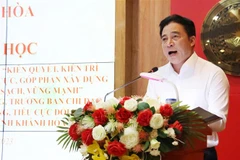 Ông Nguyễn Khắc Toàn, Phó Bí thư Thường trực Tỉnh ủy Khánh Hòa phát biểu khai mạc hội thảo. (Ảnh: Tiên Minh/TTXVN)