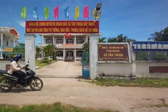 Trụ sở UBND xã Tân Thuận, huyện Đầm Dơi. (Ảnh: Huỳnh Anh/TTXVN)