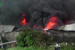 TP.HCM: Cháy lớn tại công ty sản xuất nguyên liệu làm giày dép