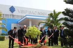 Nguyên Thủ tướng Singapore thăm khu công nghiệp VSIP Bắc Ninh