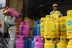 Giá gas trong nước tăng do phụ phí thị trường tăng đột biến