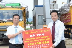 Lào Cai tặng 100 tấn gạo cho nhân dân vùng động đất tỉnh Vân Nam