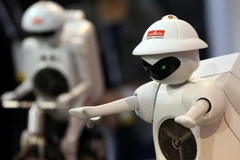 Làn sóng robot gây ấn tượng mạnh tại CES 2014