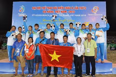 Đội bóng ném nữ Việt Nam đoạt huy chương vàng. (Ảnh: Quốc Khánh/TTXVN)
