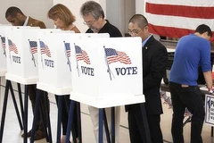 Wisconsin kiểm lại phiếu, bà Clinton có thể "lội ngược dòng"?