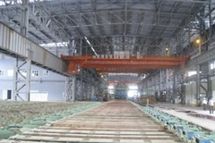 Dây chuyền sản xuất tấm thép đóng tàu khổ rộng đầu tiên tại nhà máy thép Cái Lân (Ảnh: Mạnh Hùng/Vietnam+)