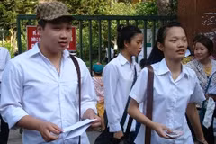 Tại các Hội đồng thi đã có hơn 90 thí sinh bị đình chỉ do vi phạm quy chế. (Ảnh: PV/Vietnam+)