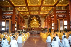 Đại lễ Tưởng niệm - Kỳ siêu đồng bào tử vong và cán bộ, chiến sĩ hy sinh trong đại dịch COVID-19. (Nguồn: baotintuc.vn)